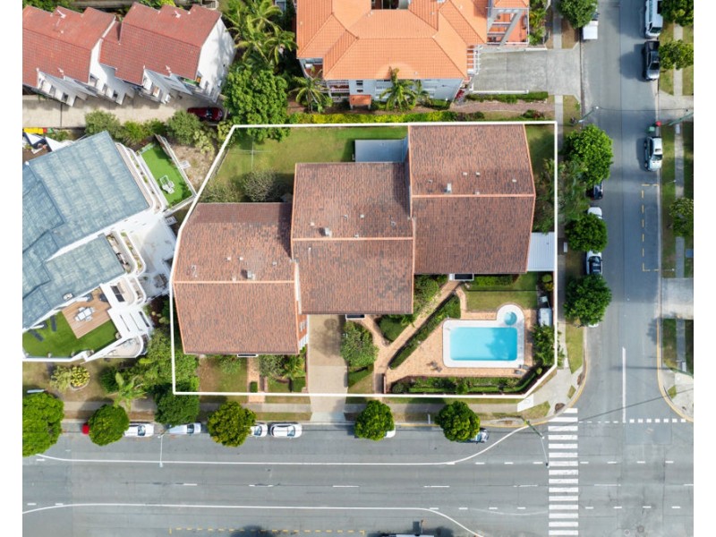 10/111 Old Burleigh Road, Broadbeach QLD 4218
