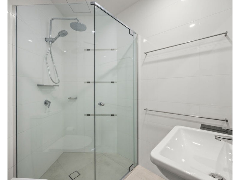 2402/22 Surf Parade, Broadbeach QLD 4218