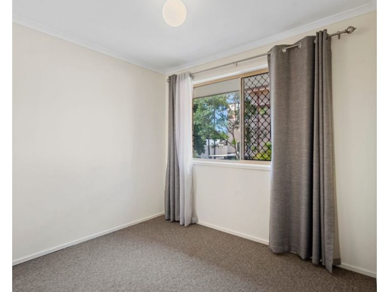 8/9 Eady Avenue, Broadbeach Waters QLD 4218