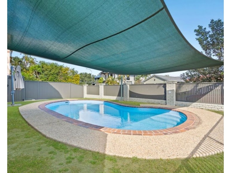 8/9 Eady Avenue, Broadbeach Waters QLD 4218