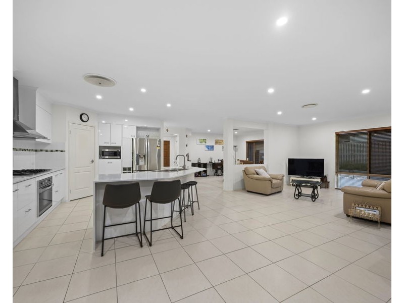 19 Rainbow Circuit, Coomera Waters QLD 4209