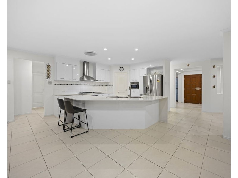 19 Rainbow Circuit, Coomera Waters QLD 4209