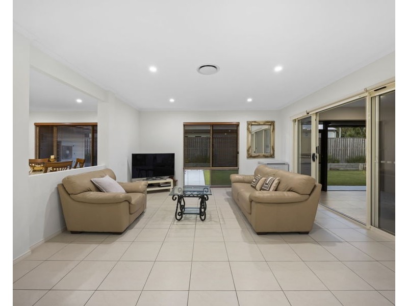 19 Rainbow Circuit, Coomera Waters QLD 4209