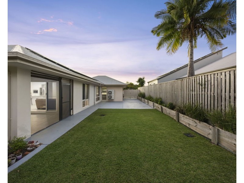 19 Rainbow Circuit, Coomera Waters QLD 4209