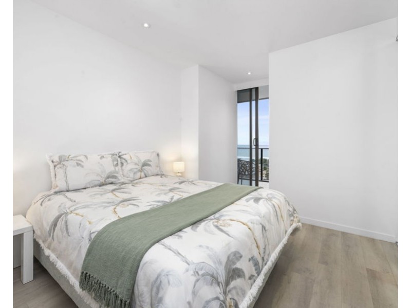1704/2663 Gold Coast Highway, Broadbeach QLD 4218