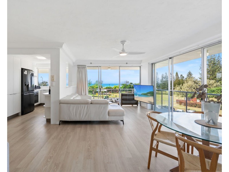 8/67 Broadbeach Boulevard, Broadbeach QLD 4218