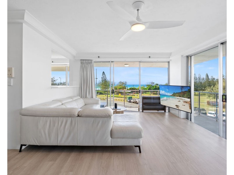 8/67 Broadbeach Boulevard, Broadbeach QLD 4218