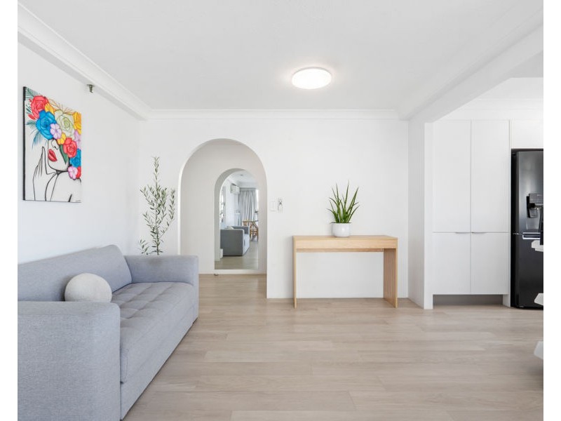 8/67 Broadbeach Boulevard, Broadbeach QLD 4218