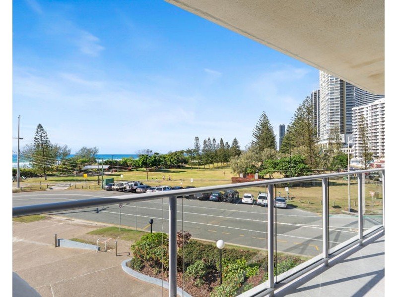 8/67 Broadbeach Boulevard, Broadbeach QLD 4218