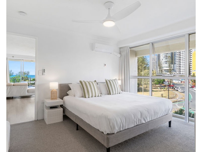 8/67 Broadbeach Boulevard, Broadbeach QLD 4218