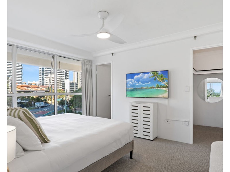 8/67 Broadbeach Boulevard, Broadbeach QLD 4218