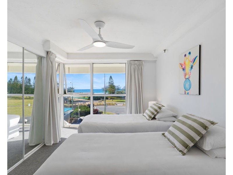 8/67 Broadbeach Boulevard, Broadbeach QLD 4218