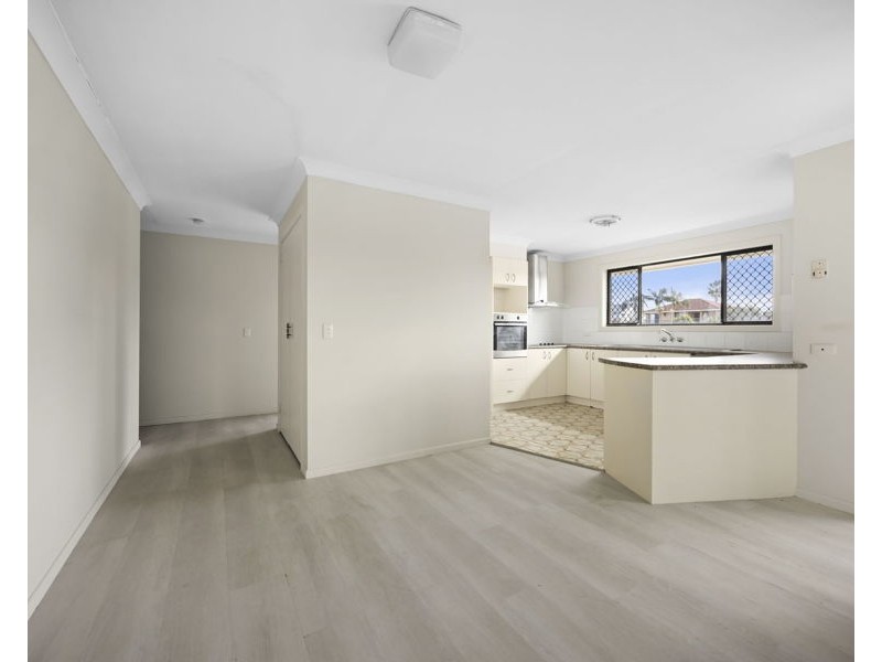 17 Coobowie Street, Broadbeach Waters QLD 4218