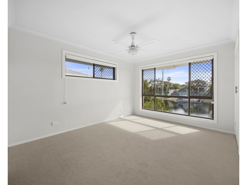 17 Coobowie Street, Broadbeach Waters QLD 4218