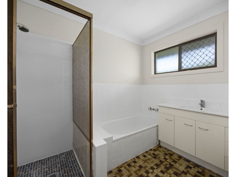 17 Coobowie Street, Broadbeach Waters QLD 4218