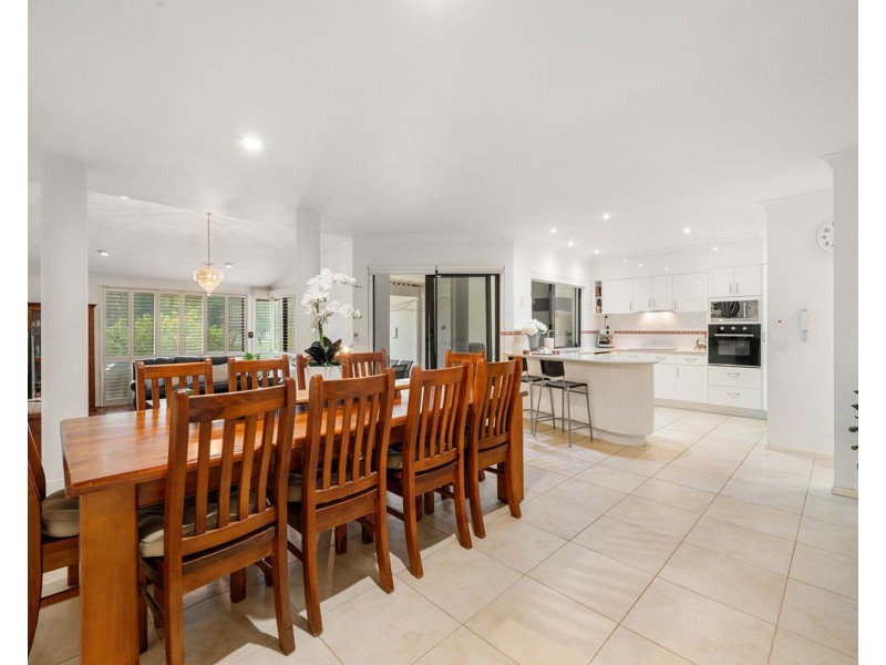 165/125 Santa Cruz Boulevard, Clear Island Waters QLD 4226