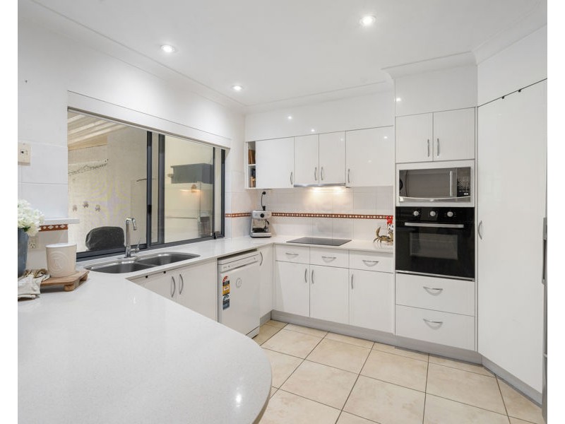 165/125 Santa Cruz Boulevard, Clear Island Waters QLD 4226