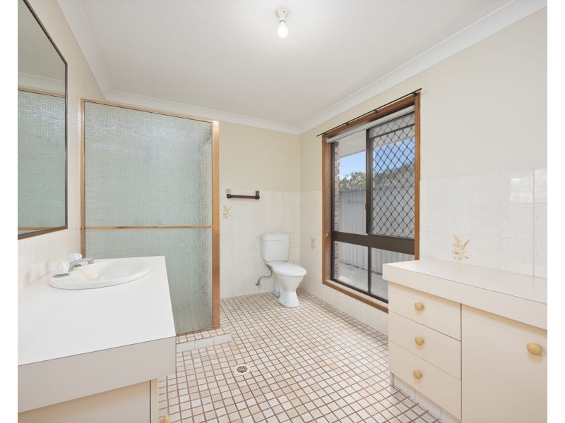 15 Apia Avenue, Clear Island Waters QLD 4226