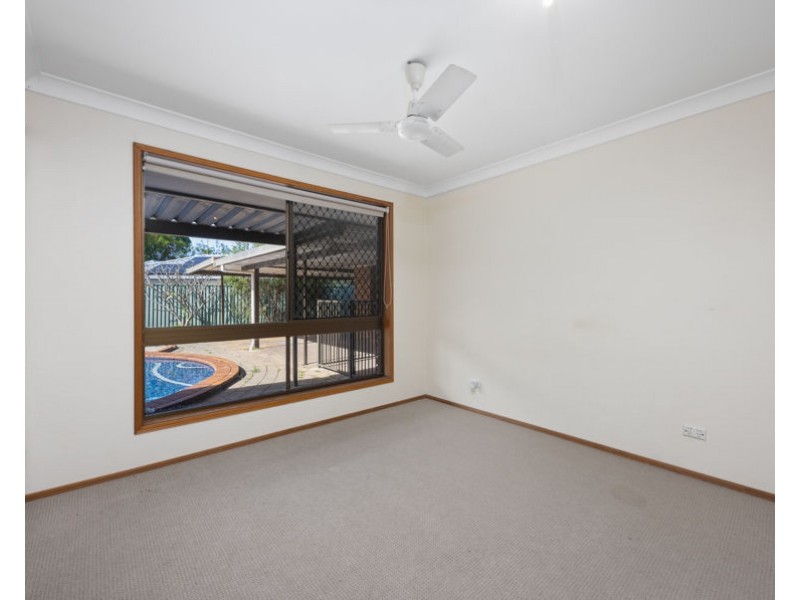 15 Apia Avenue, Clear Island Waters QLD 4226