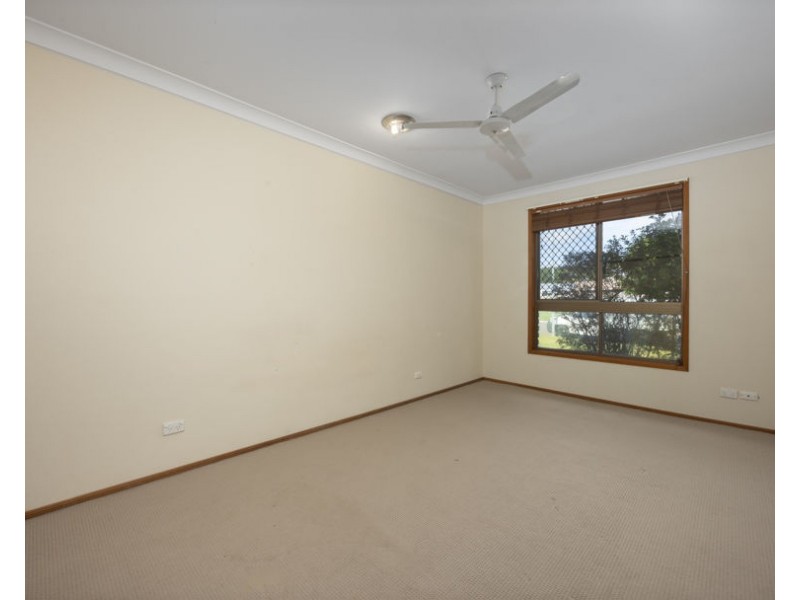 15 Apia Avenue, Clear Island Waters QLD 4226