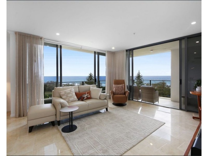 21/173 Old Burleigh Road, Broadbeach QLD 4218