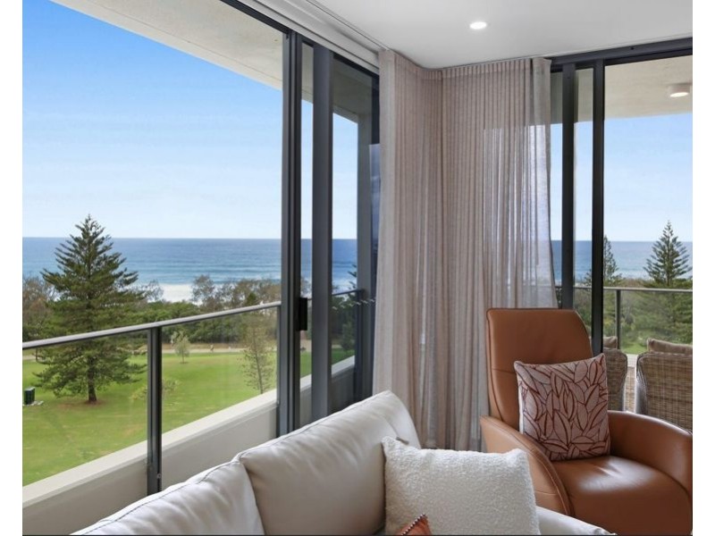 21/173 Old Burleigh Road, Broadbeach QLD 4218