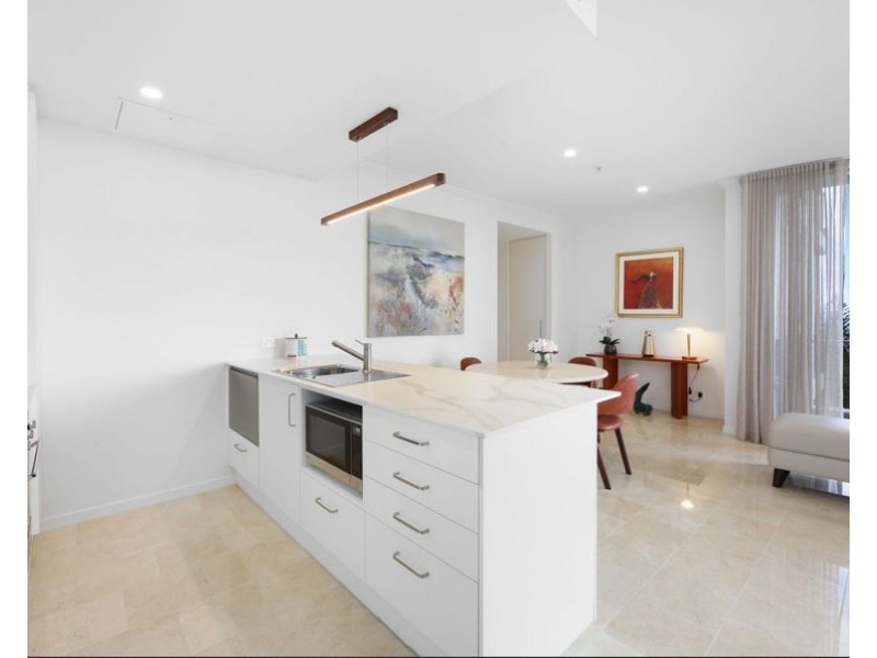 21/173 Old Burleigh Road, Broadbeach QLD 4218