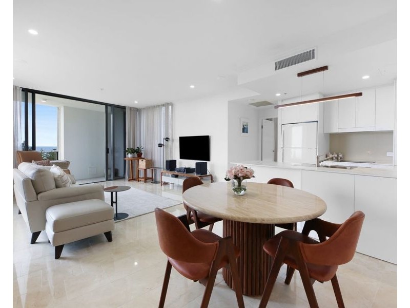 21/173 Old Burleigh Road, Broadbeach QLD 4218