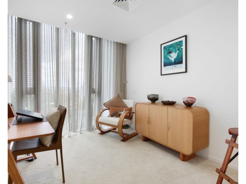 21/173 Old Burleigh Road, Broadbeach QLD 4218
