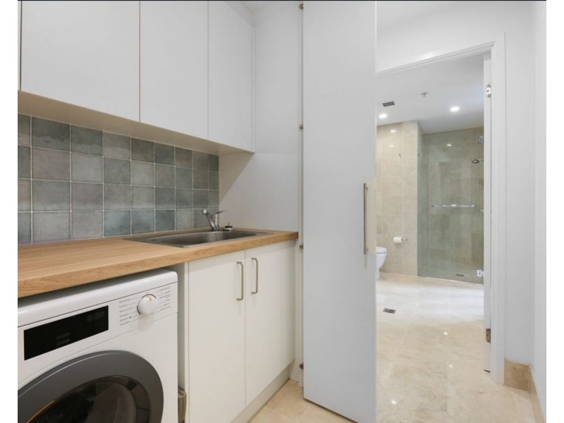 21/173 Old Burleigh Road, Broadbeach QLD 4218