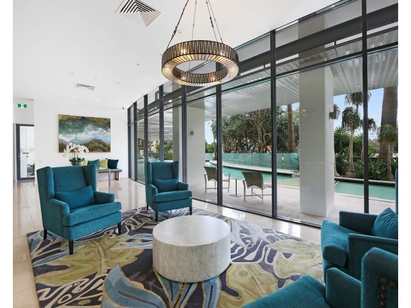 21/173 Old Burleigh Road, Broadbeach QLD 4218