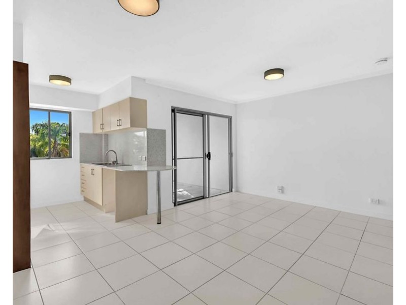 24/148 High Street, Southport QLD 4215