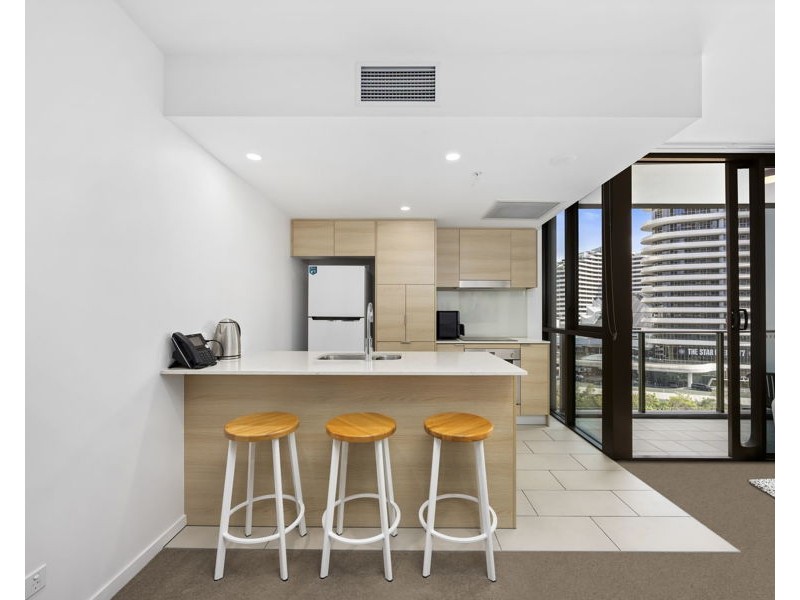 801/2663 Gold Coast Highway, Broadbeach QLD 4218