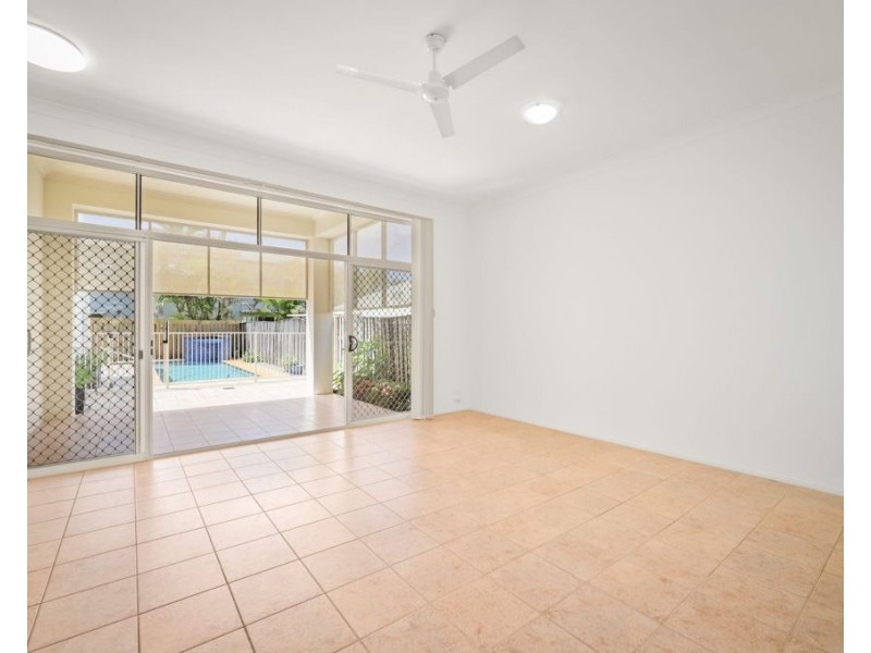 11 Duxton Drive, Varsity Lakes QLD 4227