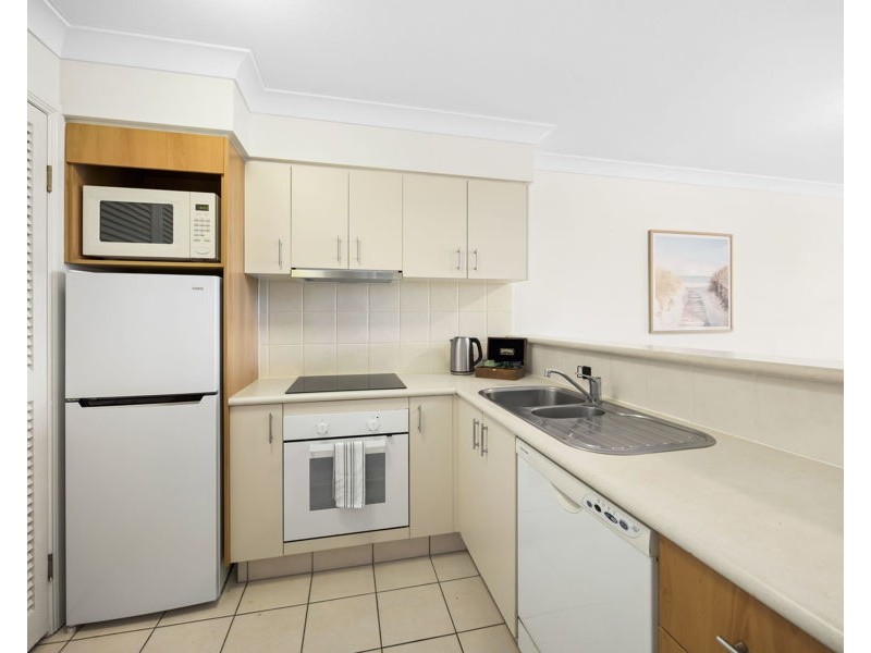 3046/2623-2633 Gold Coast Highway, Broadbeach QLD 4218