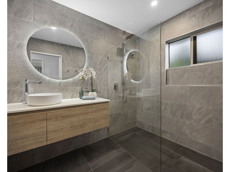 34 Macquarie Avenue, Molendinar QLD 4214
