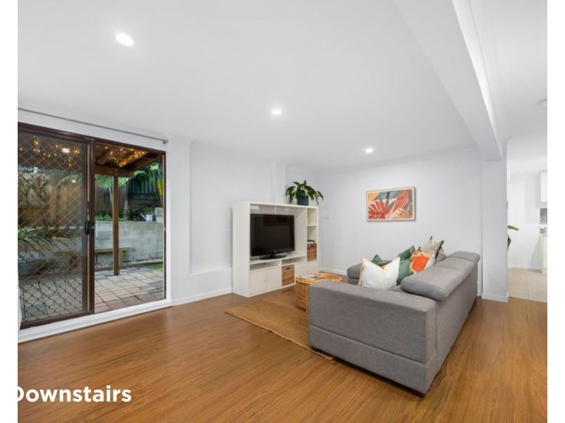 34 Macquarie Avenue, Molendinar QLD 4214