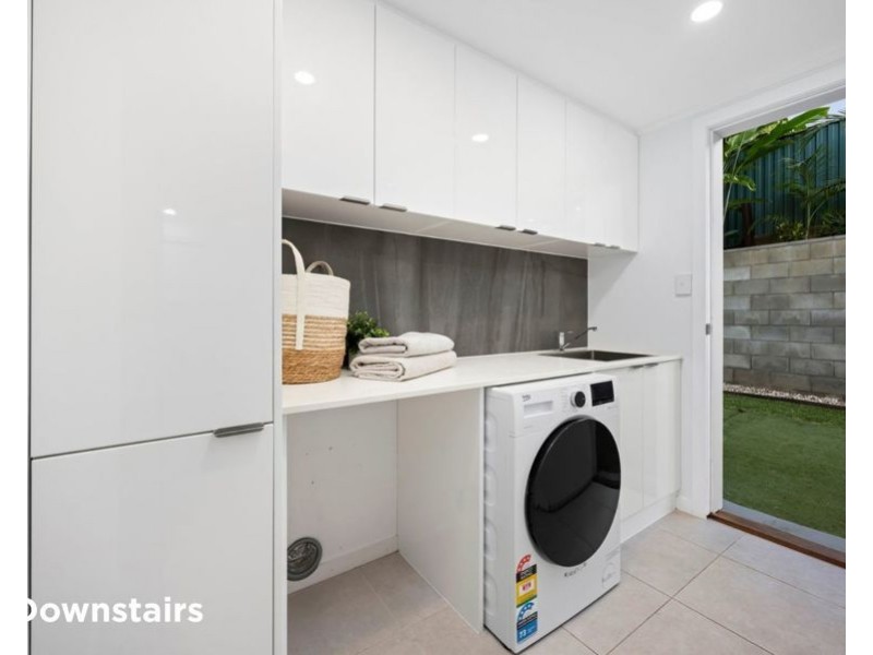 34 Macquarie Avenue, Molendinar QLD 4214