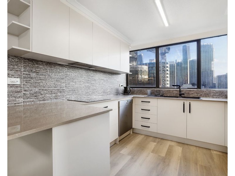 7E/3277 Surfers Paradise Boulevard, Surfers Paradise QLD 4217