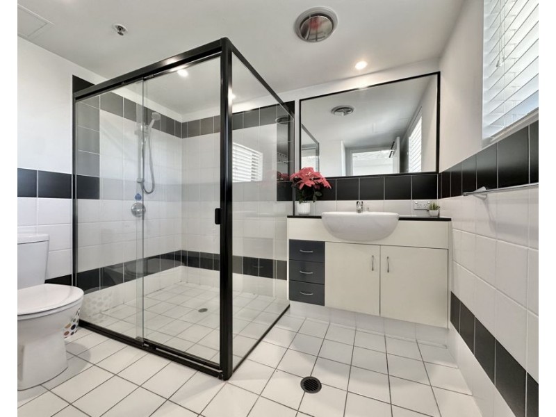 1102B/2865 Gold Coast Highway, Surfers Paradise QLD 4217