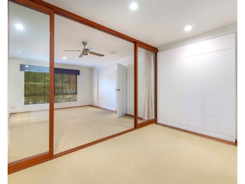 32 Crestwood Drive, Molendinar QLD 4214