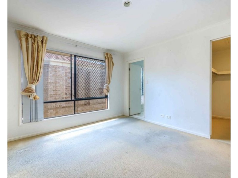 32 Crestwood Drive, Molendinar QLD 4214