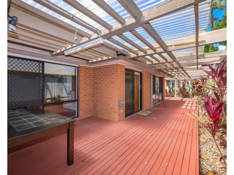 32 Crestwood Drive, Molendinar QLD 4214