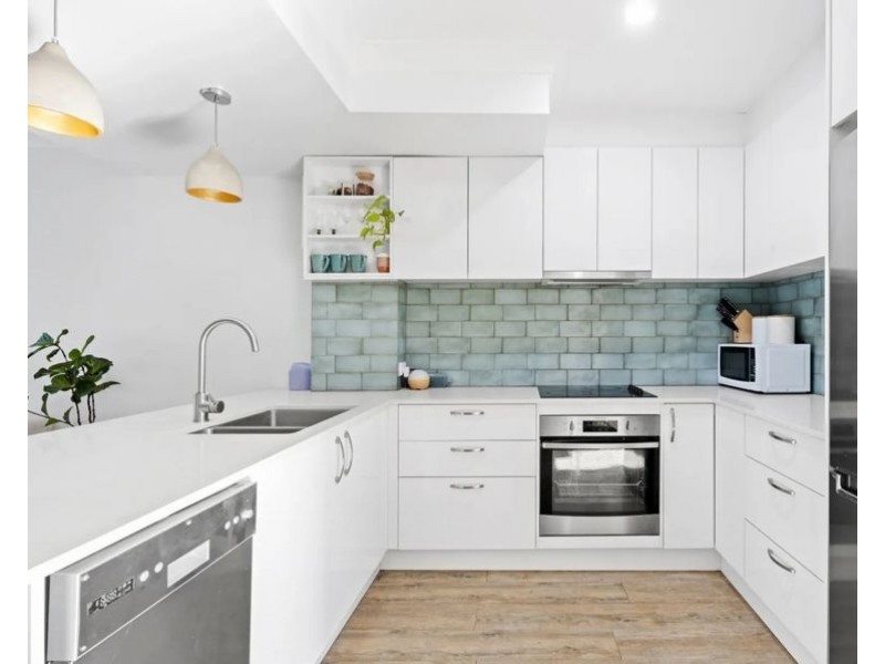 13/5-15 Galeen Drive, Burleigh Waters QLD 4220