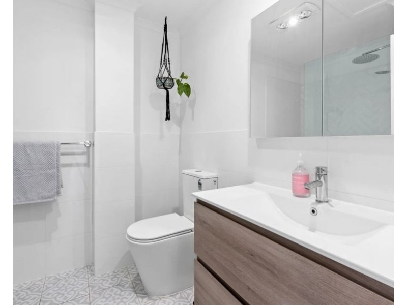 13/5-15 Galeen Drive, Burleigh Waters QLD 4220