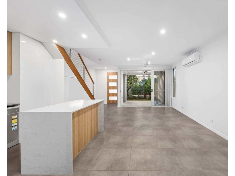 27 Florabella Drive, Robina QLD 4226