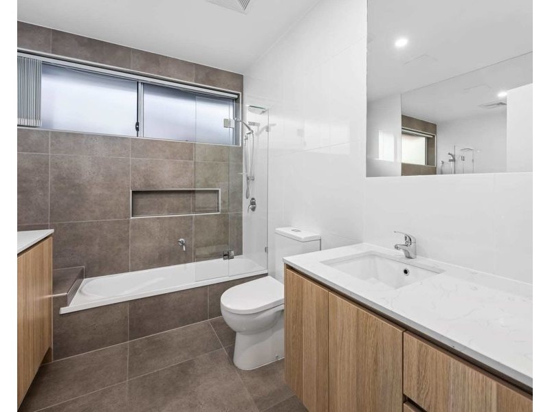 27 Florabella Drive, Robina QLD 4226