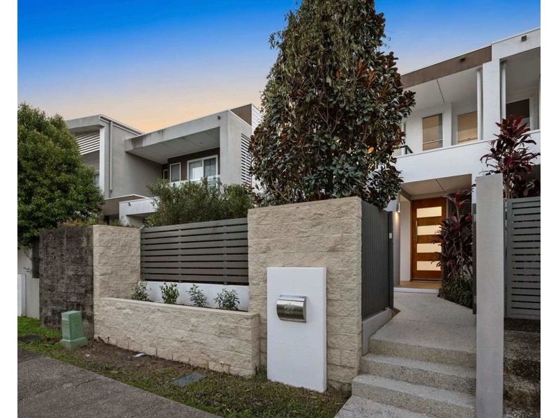 27 Florabella Drive, Robina QLD 4226