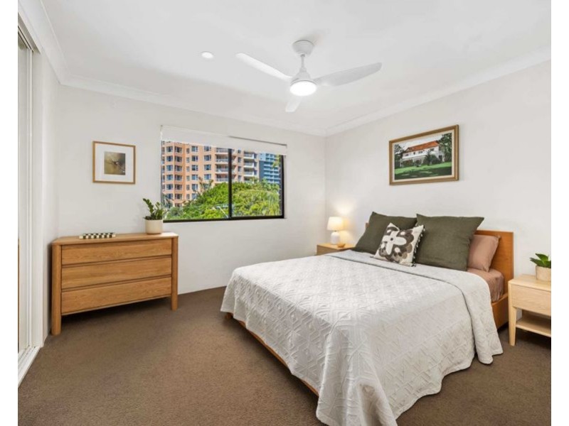 5/19 Australia Avenue, Broadbeach QLD 4218