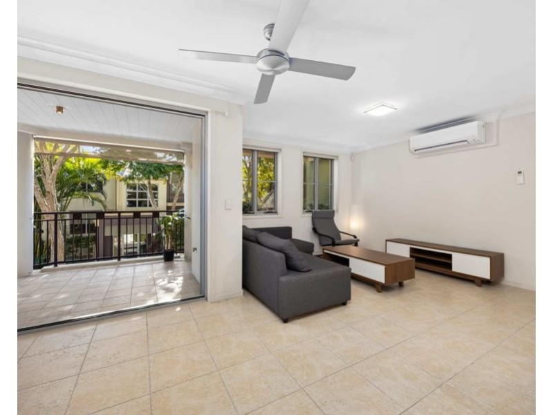 2/3208 Central Place, Carrara QLD 4211